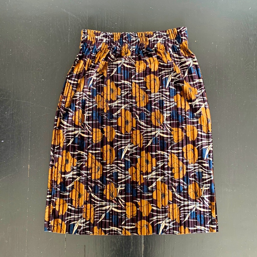 Miss Patina velvet midi skirt